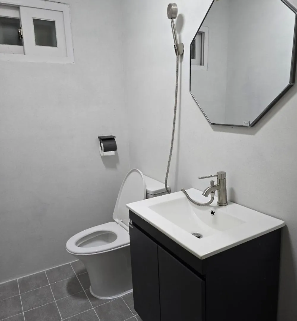 Eulwangri Suwanee Pension Incheon 3*,